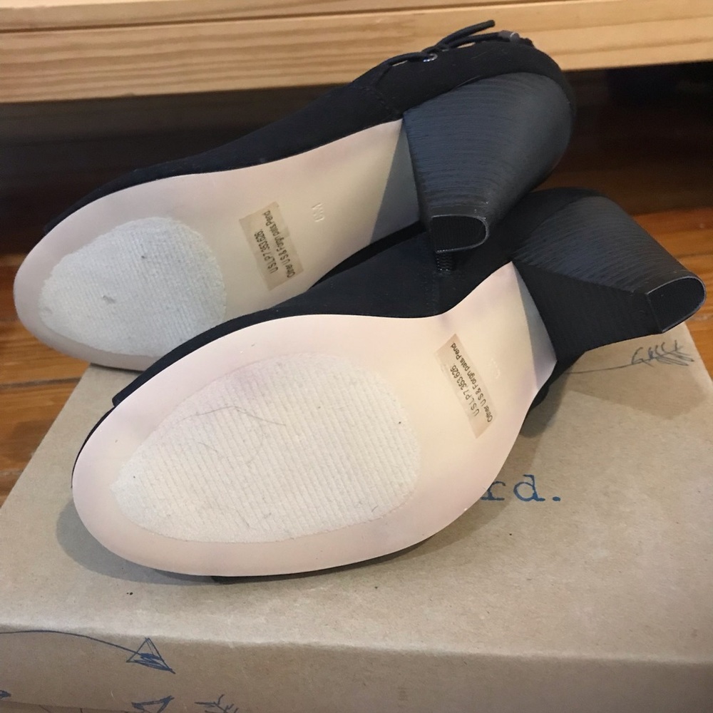 Brand New in Box Indigo Road peep toe booties - Picture 6 of 6